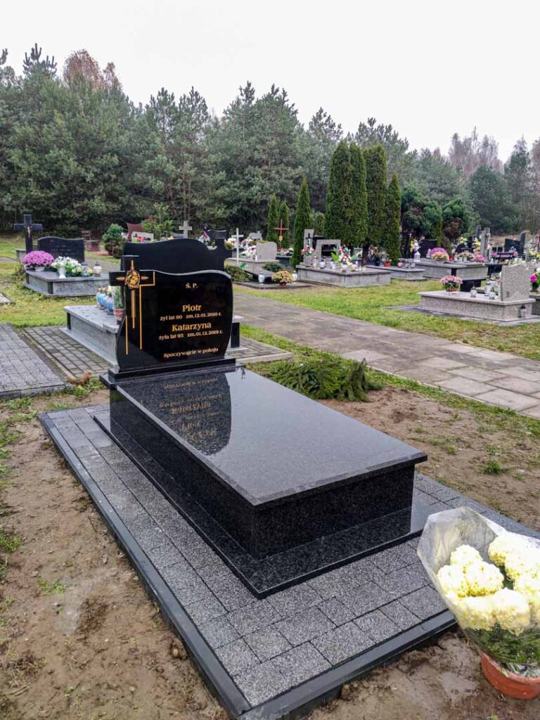 nagrobki tradycyjne granit regius 10