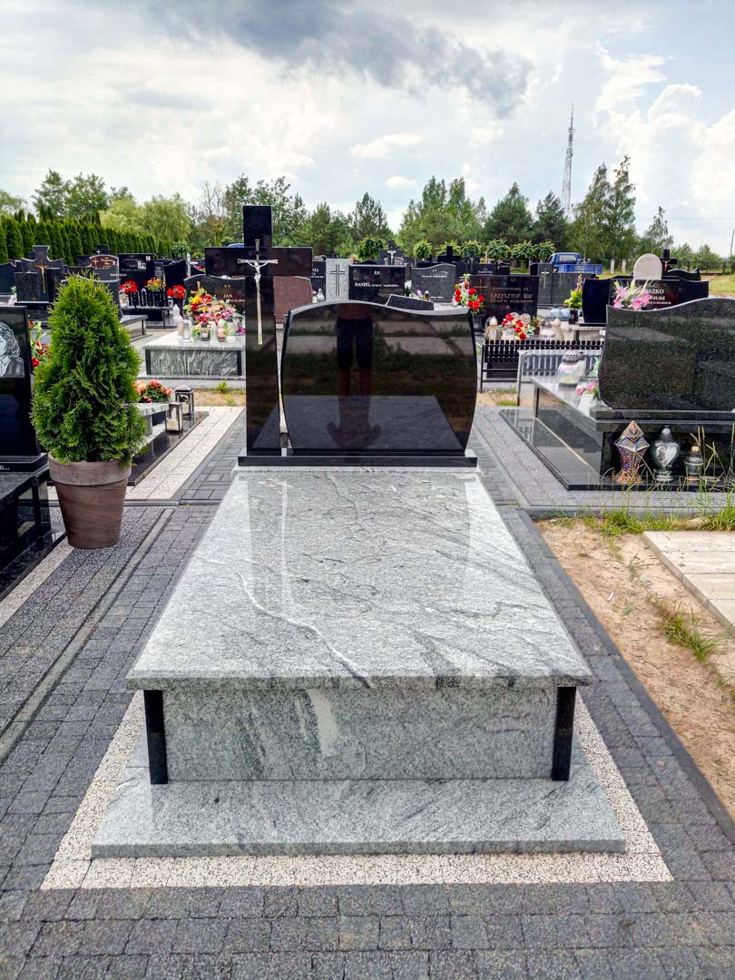 Kamieniarstwo nagrobkowe 1 nagrobki tradycyjne granit regius 18